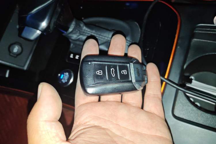 Used Dongfeng Aeolus Yixuan 2021 230T Automatic Zuiying Knight Edition Vehicle Key