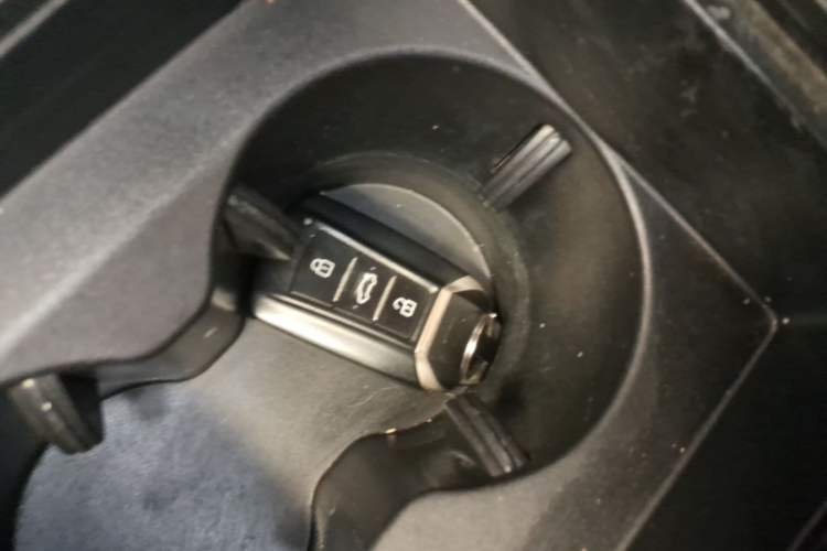 Used Dongfeng Aeolus Yixuan 2021 230T Automatic Zuiying Knight Edition Vehicle Key