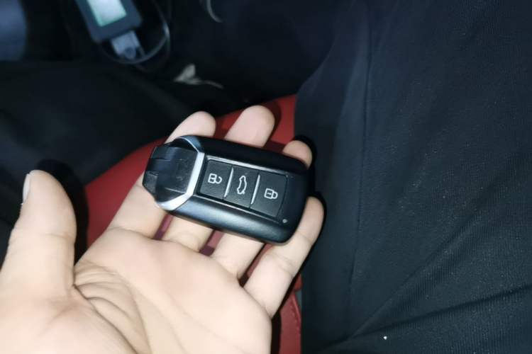 Used Dongfeng Aeolus Yixuan 2021 230T Automatic Zuiying Knight Edition Vehicle Key