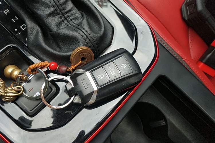 Used Dongfeng Aeolus Yixuan 2021 230T Automatic Zuiying Knight Edition Vehicle Key