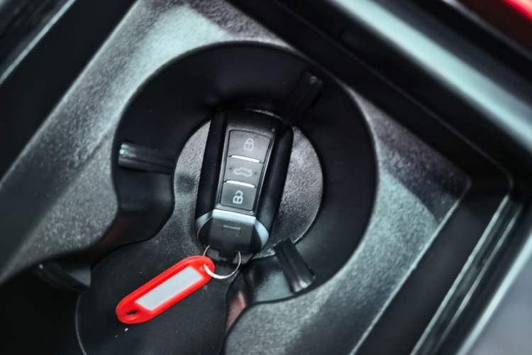 Used Dongfeng Aeolus Yixuan 2021 230T Automatic Zuiying Knight Edition Vehicle Key