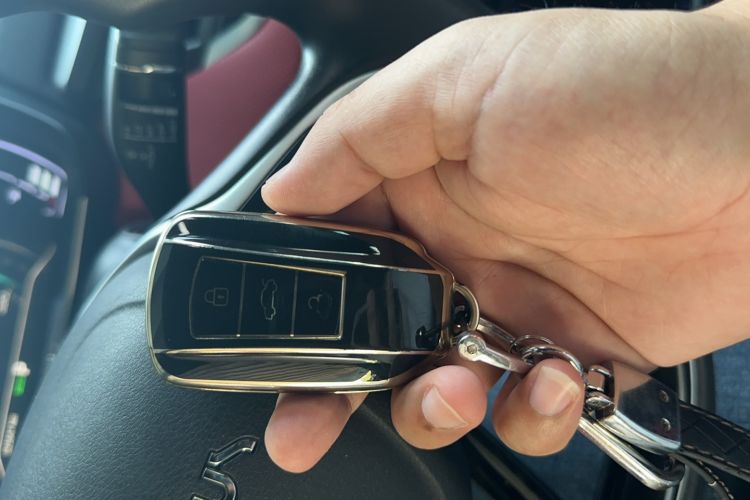 Used Dongfeng Aeolus Yixuan 2021 230T Automatic Zuiying Knight Edition Vehicle Key