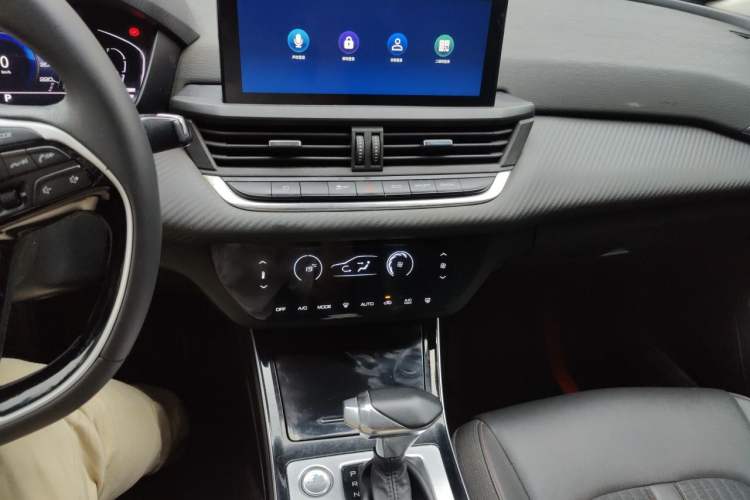 Used Dongfeng Aeolus Yixuan 2021 230T Automatic Dream-Chasing Edition Audio And AC Panel