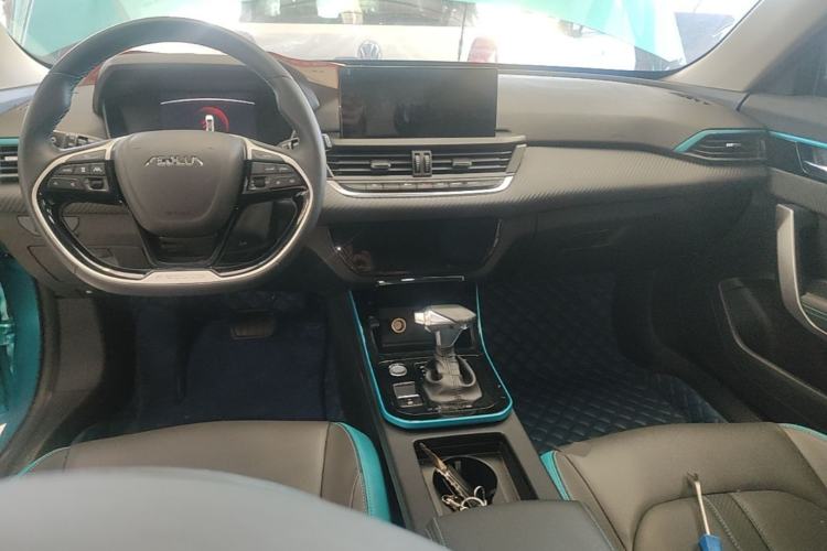 Used Dongfeng Aeolus Yixuan 2021 230T Automatic Dream-Chasing Edition Center Console