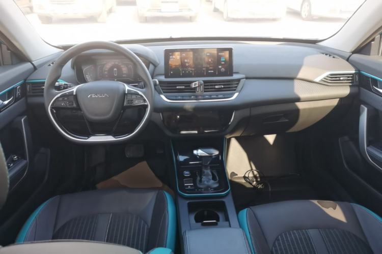 Used Dongfeng Aeolus Yixuan 2021 230T Automatic Glory Edition Center Console