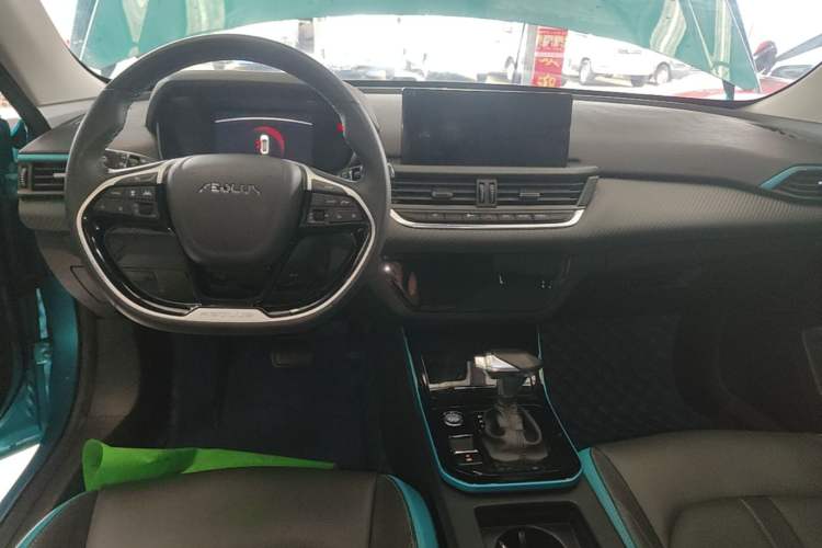 Used Dongfeng Aeolus Yixuan 2021 230T Automatic Dream-Chasing Edition Center Console