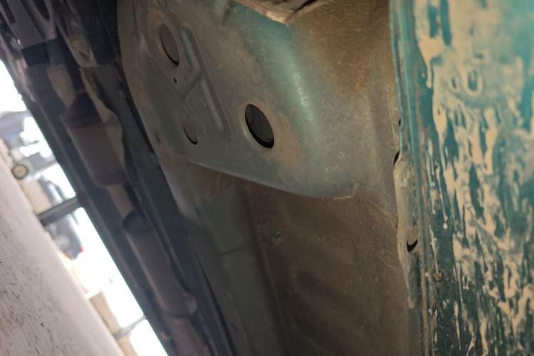 Used Dongfeng Aeolus Yixuan 2021 230T Automatic Chasing Shadow Edition Chassis Front Left