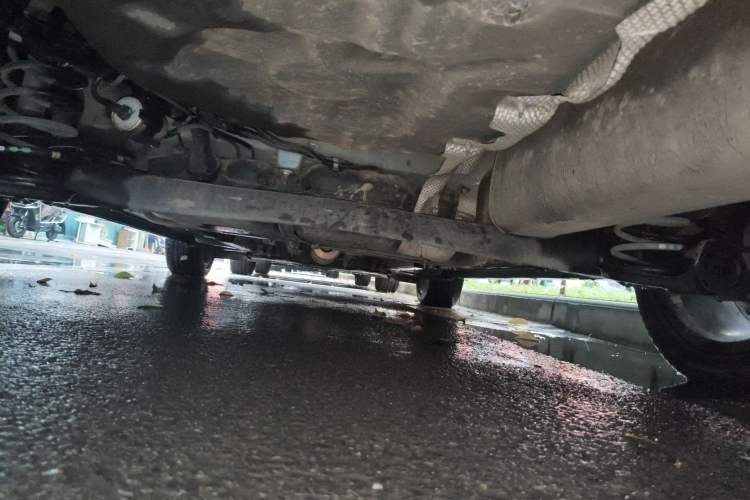 Used Dongfeng Aeolus Yixuan 2021 230T Automatic Chasing Shadow Edition Chassis Rear