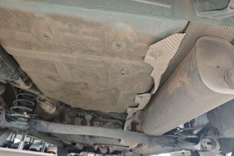 Used Dongfeng Aeolus Yixuan 2021 230T Automatic Chasing Shadow Edition Chassis Rear