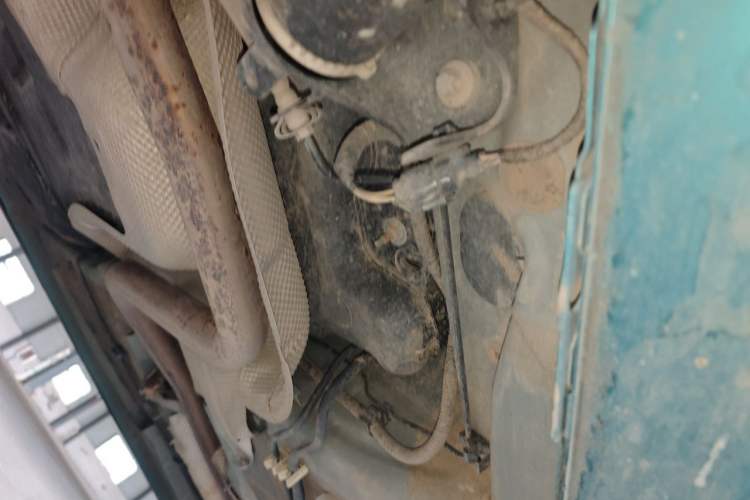 Used Dongfeng Aeolus Yixuan 2021 230T Automatic Chasing Shadow Edition Chassis Rear Right