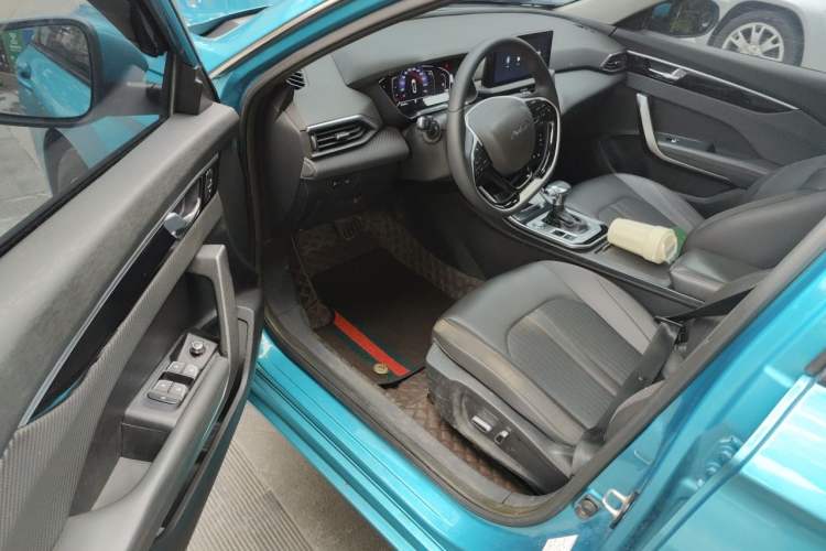 Used Dongfeng Aeolus Yixuan 2021 230T Automatic Dream-Chasing Edition Driver Seat