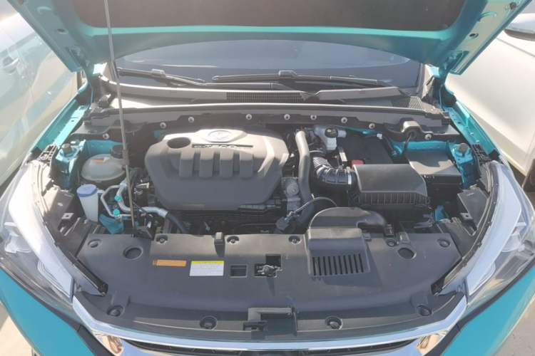 Used Dongfeng Aeolus Yixuan 2021 230T Automatic Glory Edition Engine Bay