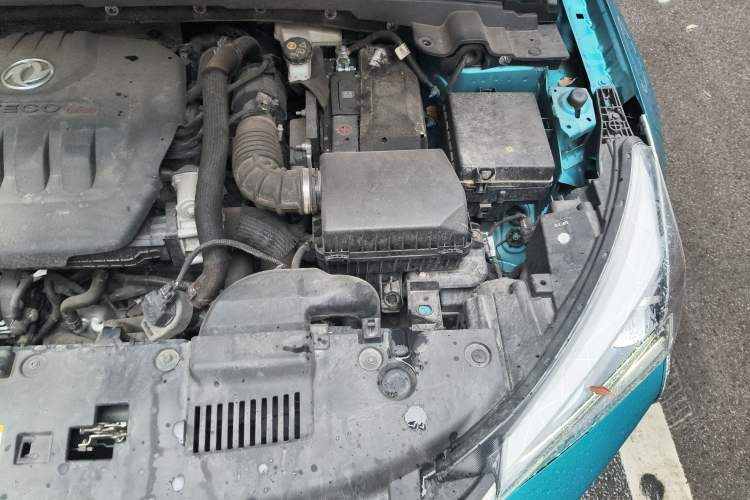 Used Dongfeng Aeolus Yixuan 2021 230T Automatic Chasing Shadow Edition Engine Bay Left