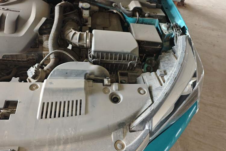 Used Dongfeng Aeolus Yixuan 2021 230T Automatic Chasing Shadow Edition Engine Bay Left