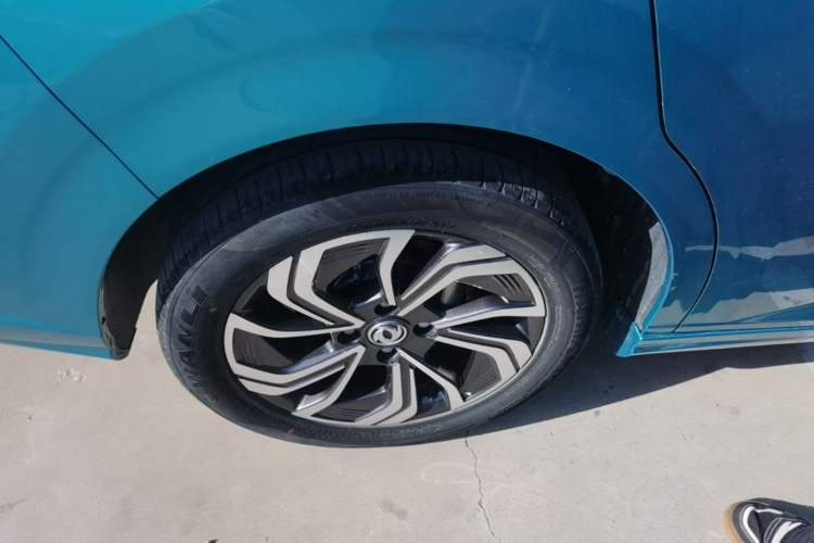 Used Dongfeng Aeolus Yixuan 2021 230T Automatic Glory Edition Exterior 5