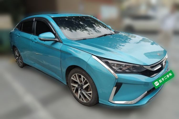 Used Dongfeng Aeolus Yixuan 2021 230T Automatic Dream-Chasing Edition Front Right 45 Deg