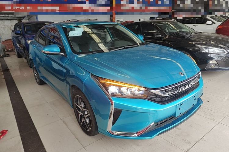 Used Dongfeng Aeolus Yixuan 2021 230T Automatic Dream-Chasing Edition Front Right 45 Deg