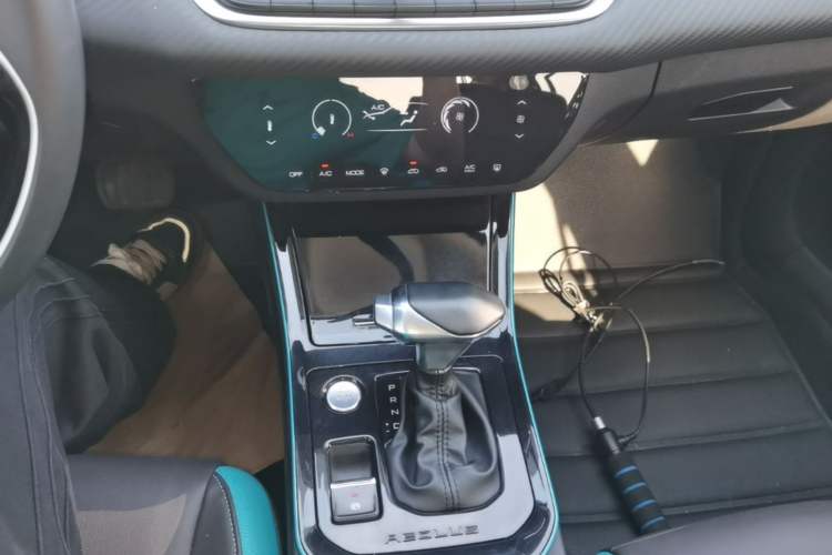 Used Dongfeng Aeolus Yixuan 2021 230T Automatic Glory Edition Gear Lever
