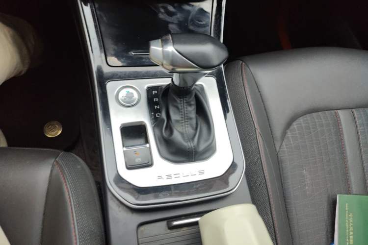 Used Dongfeng Aeolus Yixuan 2021 230T Automatic Dream-Chasing Edition Gear Lever