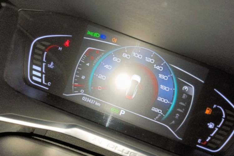 Used Dongfeng Aeolus Yixuan 2021 230T Automatic Chasing Shadow Edition Instrument Cluster