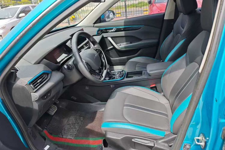 Used Dongfeng Aeolus Yixuan 2021 230T Automatic Chasing Shadow Edition Interior 2
