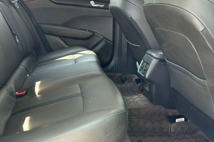 Used Dongfeng Aeolus Yixuan 2021 230T Automatic Chasing Shadow Edition Interior 3