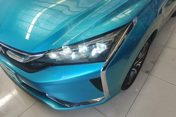 Used Dongfeng Aeolus Yixuan 2021 230T Automatic Dream-Chasing Edition Left Front Headlight