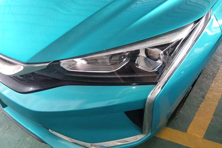 Used Dongfeng Aeolus Yixuan 2021 230T Automatic Chasing Shadow Edition Left Front Headlight
