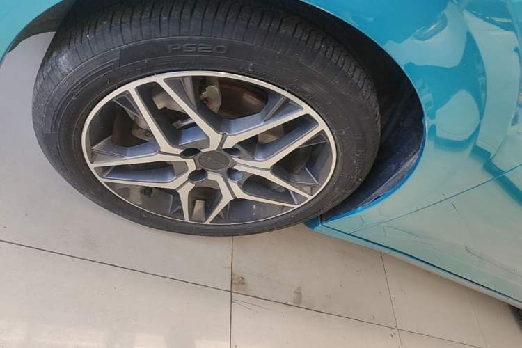 Used Dongfeng Aeolus Yixuan 2021 230T Automatic Dream-Chasing Edition Left Front Wheel Hub
