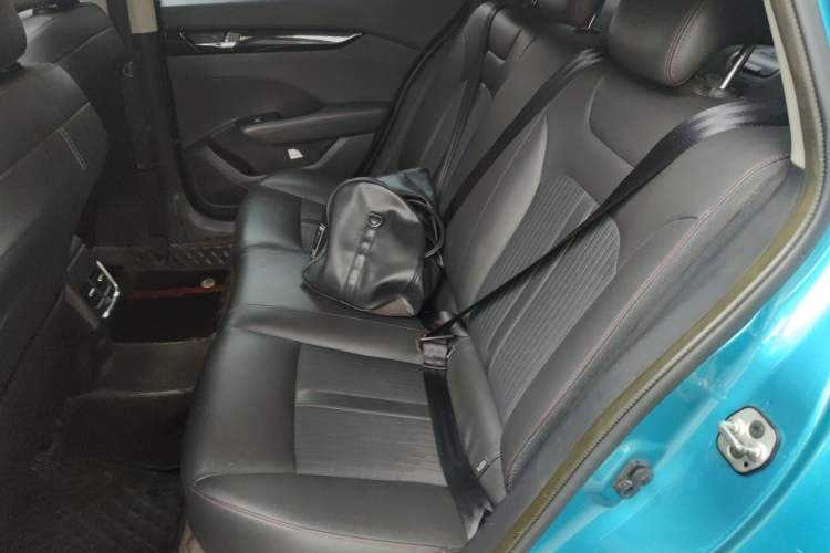 Used Dongfeng Aeolus Yixuan 2021 230T Automatic Dream-Chasing Edition Left Rear Seat