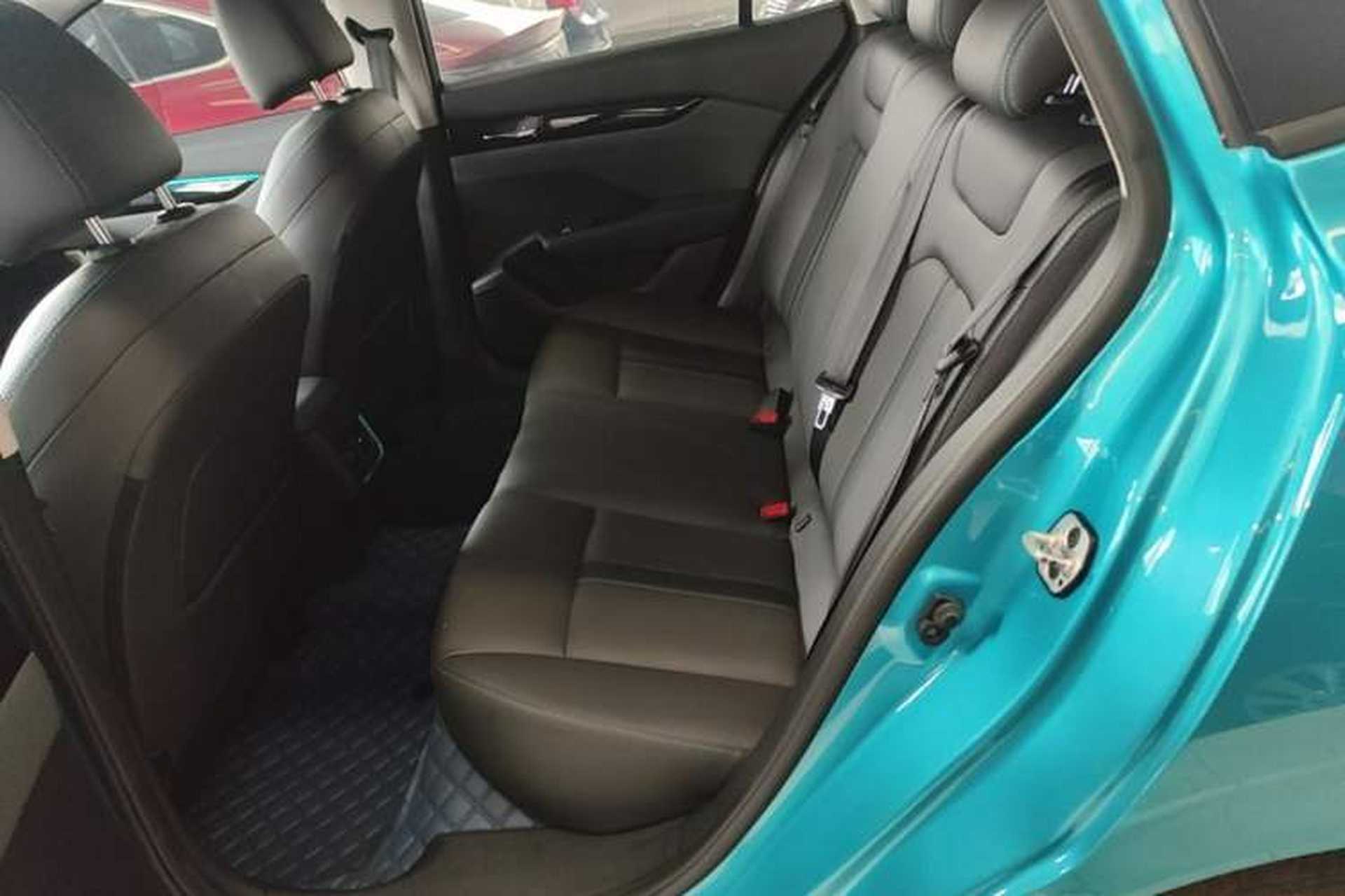 Used Dongfeng Aeolus Yixuan 2021 230T Automatic Dream-Chasing Edition Left Rear Seat
