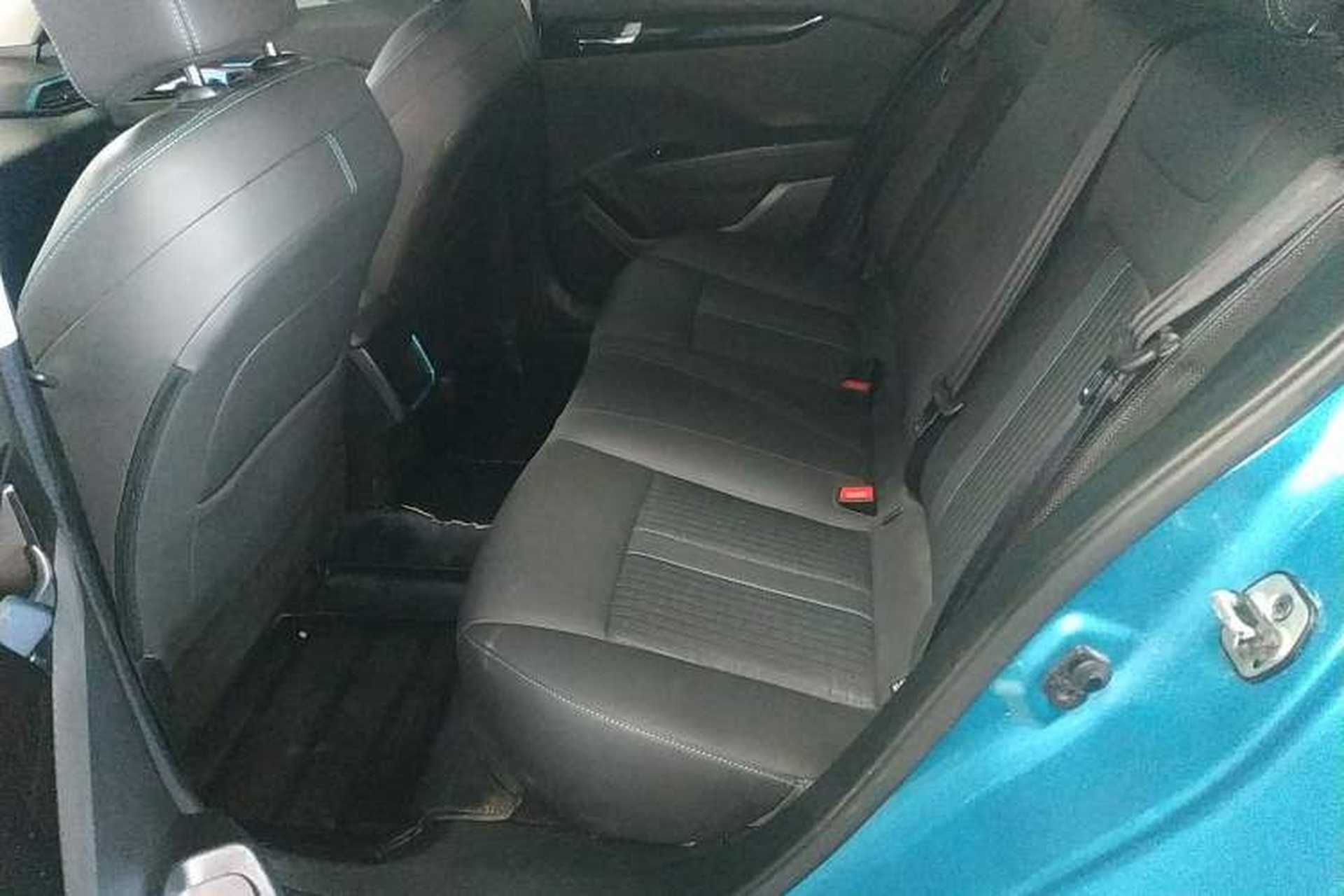 Used Dongfeng Aeolus Yixuan 2021 230T Automatic ZuiFeng Edition Left Rear Seat