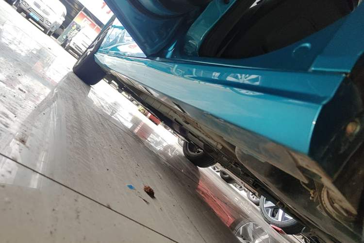 Used Dongfeng Aeolus Yixuan 2021 230T Automatic Dream-Chasing Edition Left Side Sill