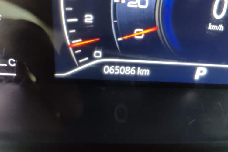 Used Dongfeng Aeolus Yixuan 2021 230T Automatic Dream-Chasing Edition Odometer Close Up