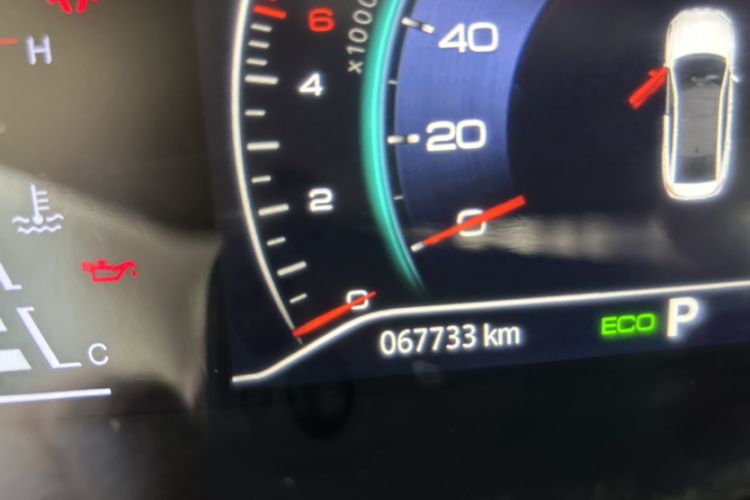 Used Dongfeng Aeolus Yixuan 2021 230T Automatic Chasing Shadow Edition Odometer Close Up