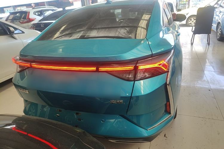 Used Dongfeng Aeolus Yixuan 2021 230T Automatic Dream-Chasing Edition Rear