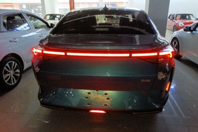Used Dongfeng Aeolus Yixuan 2021 230T Automatic Chasing Shadow Edition Rear