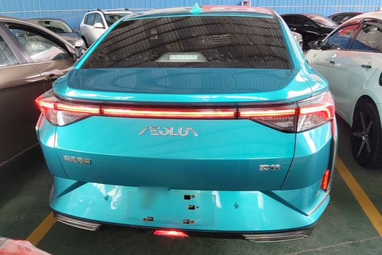 Used Dongfeng Aeolus Yixuan 2021 230T Automatic Chasing Shadow Edition Rear