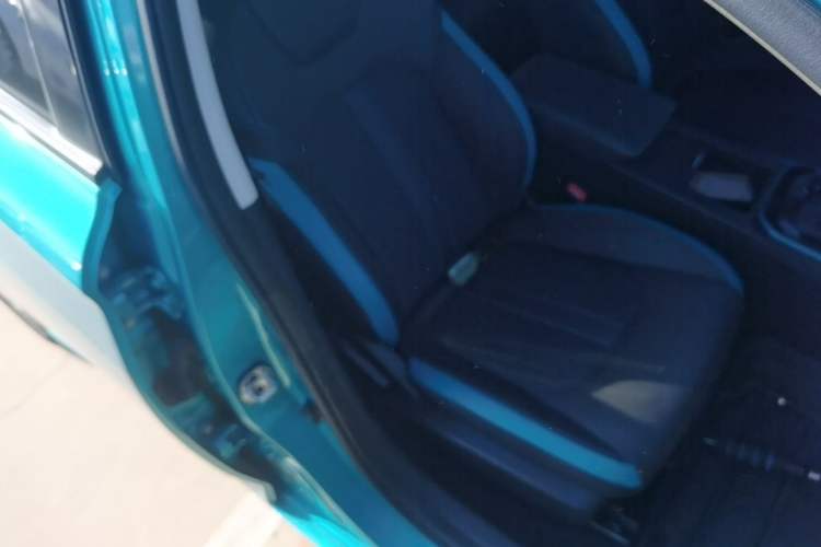 Used Dongfeng Aeolus Yixuan 2021 230T Automatic Glory Edition Right Front Seat
