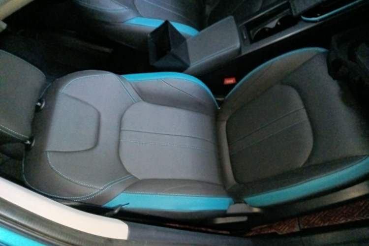 Used Dongfeng Aeolus Yixuan 2021 230T Automatic Chasing Shadow Edition Right Front Seat