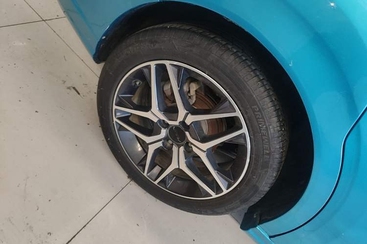 Used Dongfeng Aeolus Yixuan 2021 230T Automatic Dream-Chasing Edition Right Rear Wheel Hub