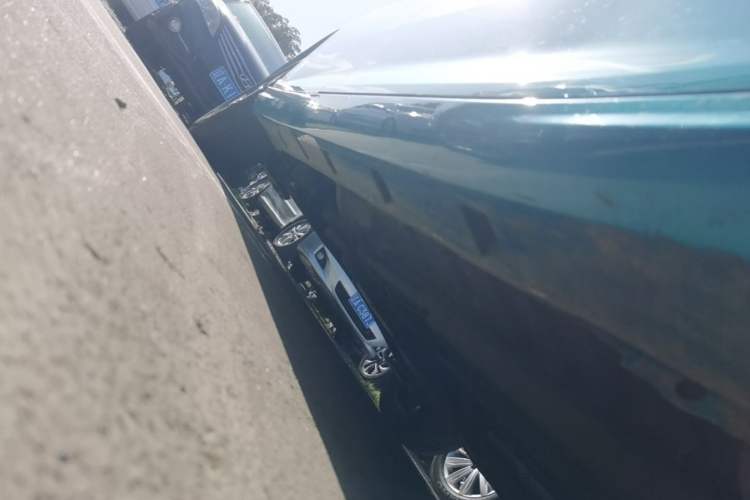 Used Dongfeng Aeolus Yixuan 2021 230T Automatic Glory Edition Right Side Sill