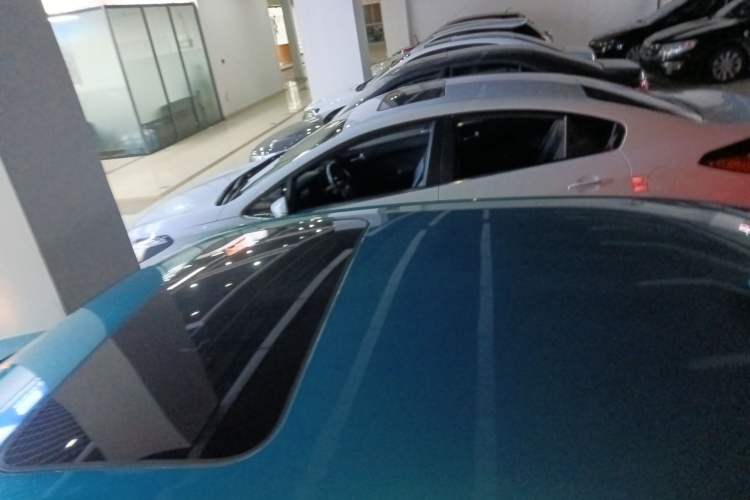 Used Dongfeng Aeolus Yixuan 2021 230T Automatic Chasing Shadow Edition Roof