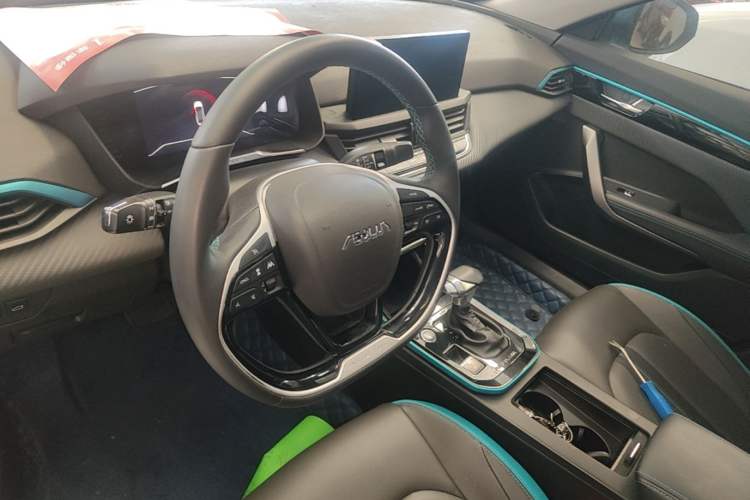 Used Dongfeng Aeolus Yixuan 2021 230T Automatic Dream-Chasing Edition Steering Wheel