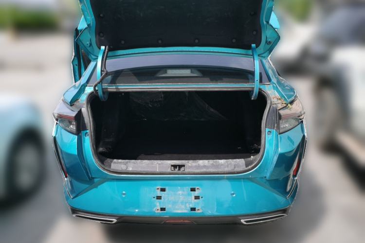 Used Dongfeng Aeolus Yixuan 2021 230T Automatic Glory Edition Trunk