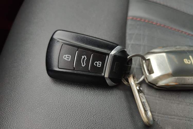 Used Dongfeng Aeolus Yixuan 2021 230T Automatic Dream-Chasing Edition Vehicle Key