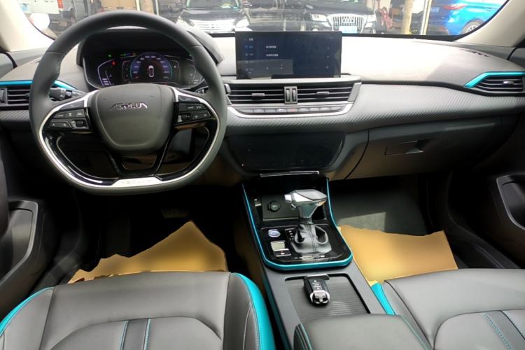 Used Dongfeng Aeolus Yixuan 2021 230T Automatic Dream-Chasing Edition Center Console