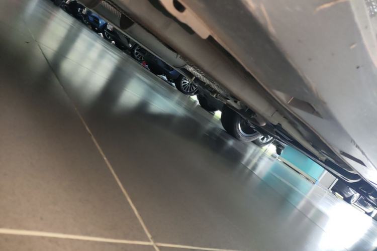 Used Dongfeng Aeolus Yixuan 2021 230T Automatic Chasing Shadow Edition Chassis Front Left