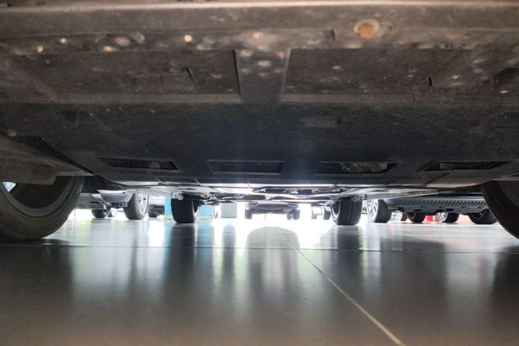 Used Dongfeng Aeolus Yixuan 2021 230T Automatic Chasing Shadow Edition Chassis Front