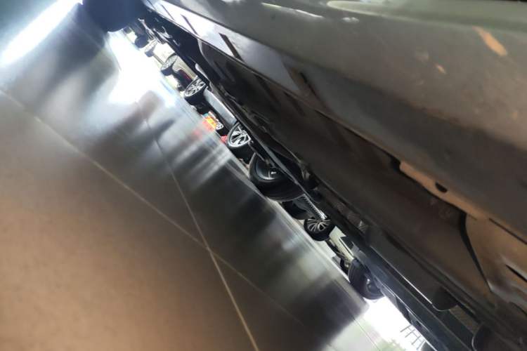 Used Dongfeng Aeolus Yixuan 2021 230T Automatic Chasing Shadow Edition Chassis Front Right